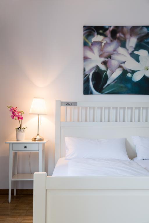 Nonstop Hotel Augsburg - Uebernacht - Hostelhotelhome - Quarto foto
